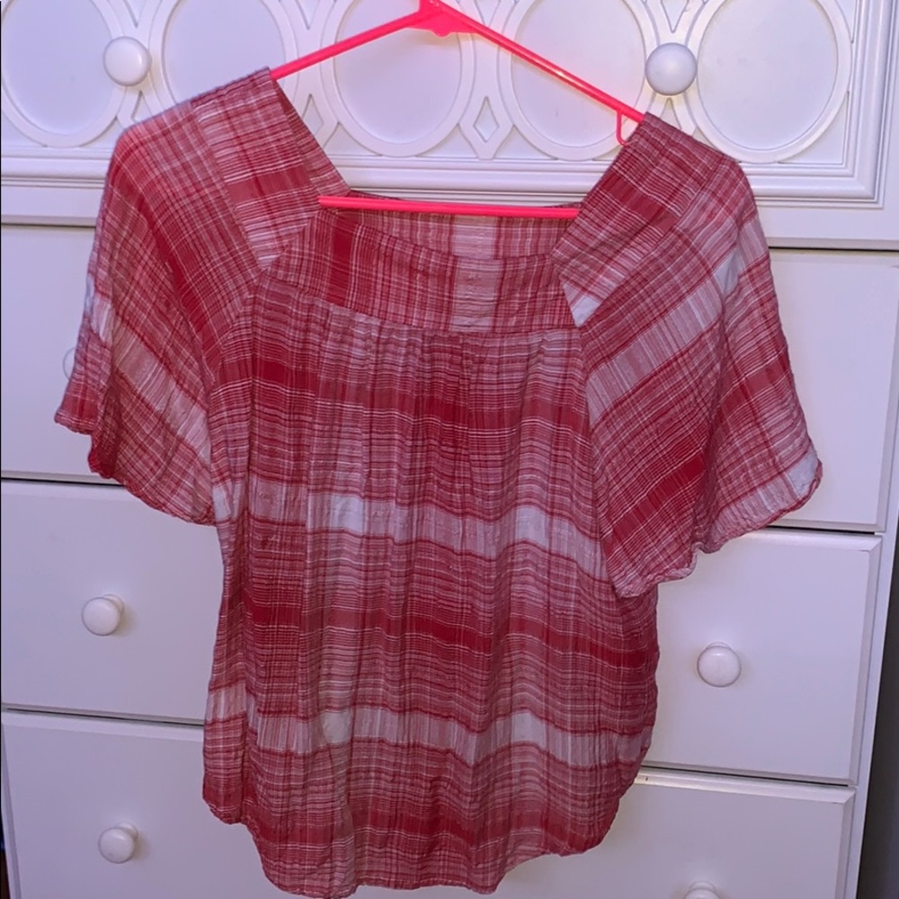 Cute red top